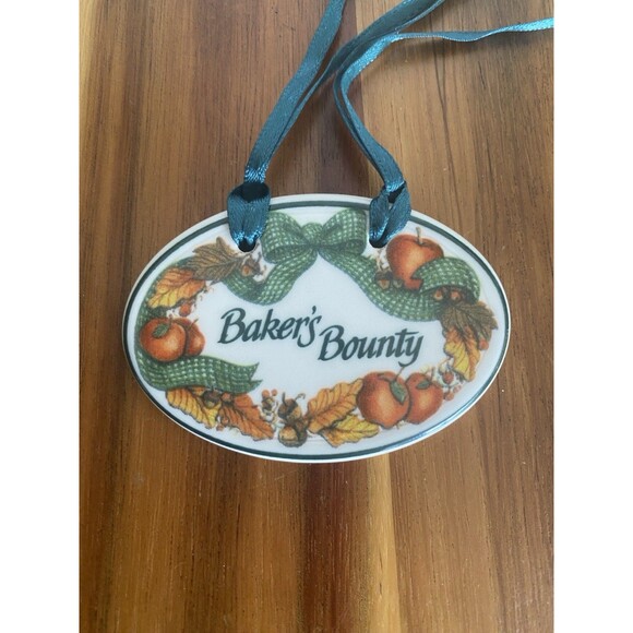 Vintage Longaberger Basket Bakers Bounty Tie On w/ Ribbons Autumn Piece 33669 - Picture 4 of 5